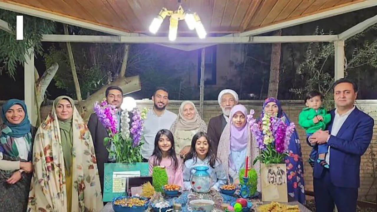 حجت‌الاسلام و المسلمین مصطفی پورمحمدی دبیر شورای عالی جامعه روحانیت مبارز - اعضای خانواده