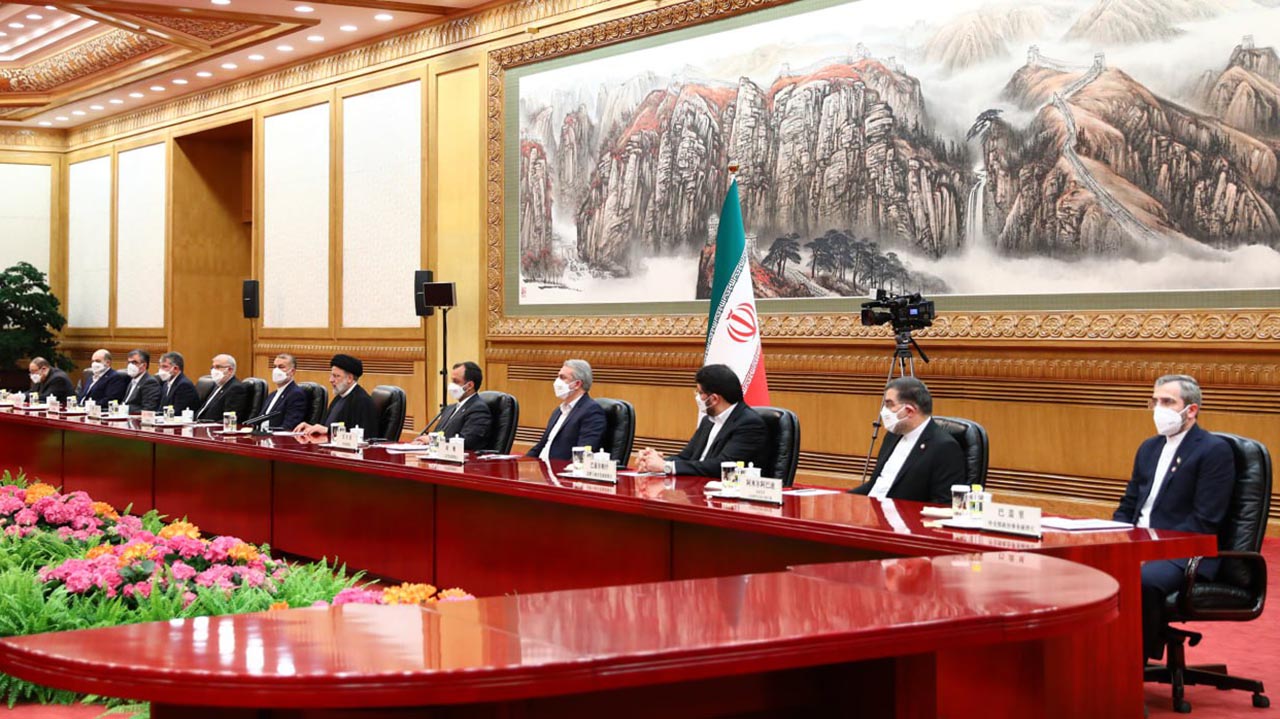 امضای ۲۰ سند همکاری میان مقامات ایران و چین - در حضور دکتر رئیسی و شی جین پینگ انجام شد
