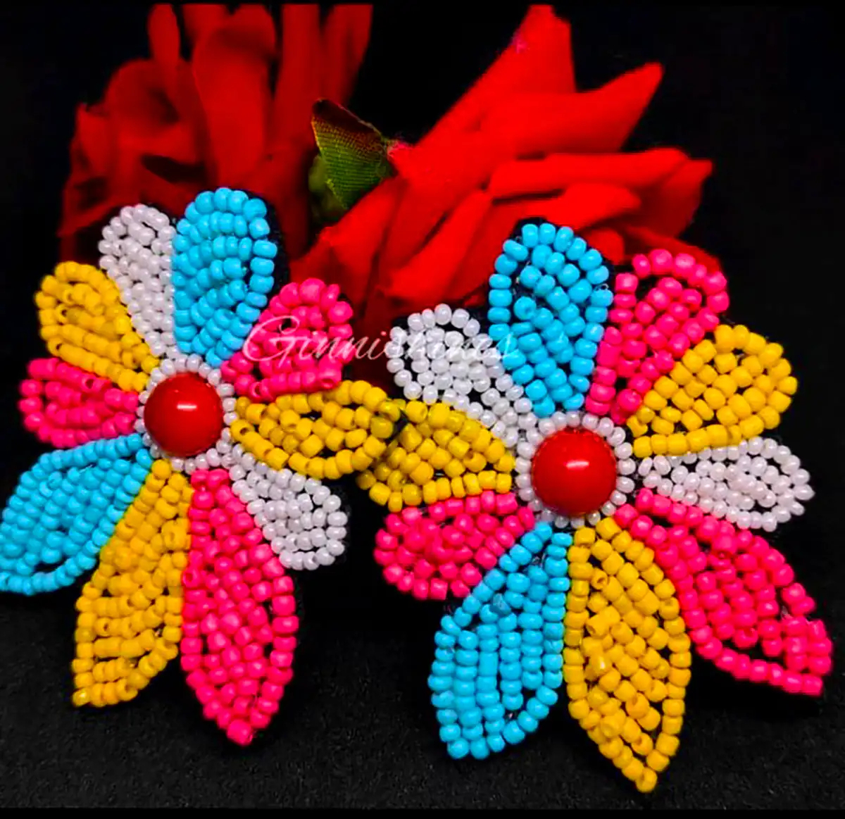 سنجاق سینه جواهر دوزی 