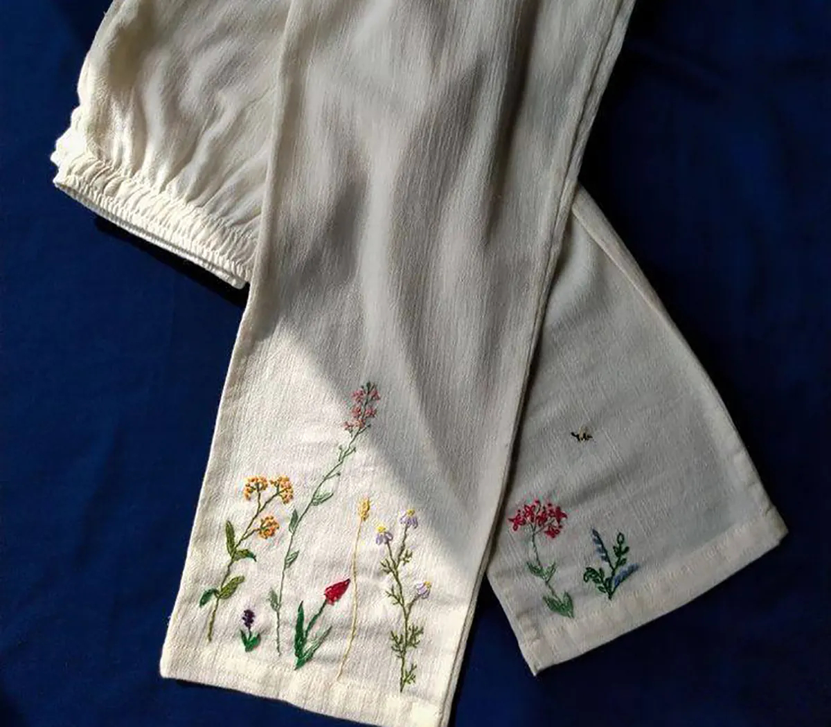 طرح گلدوزی روی شلوار جین گلدوزی روی شلوار لی بچه گانه گلدوزی روی شلوار لی دخترانه گلدوزی روی شلوار بگ گلدوزی روی شلوار پارچه ای گلدوزی روی شلوار لی پاره