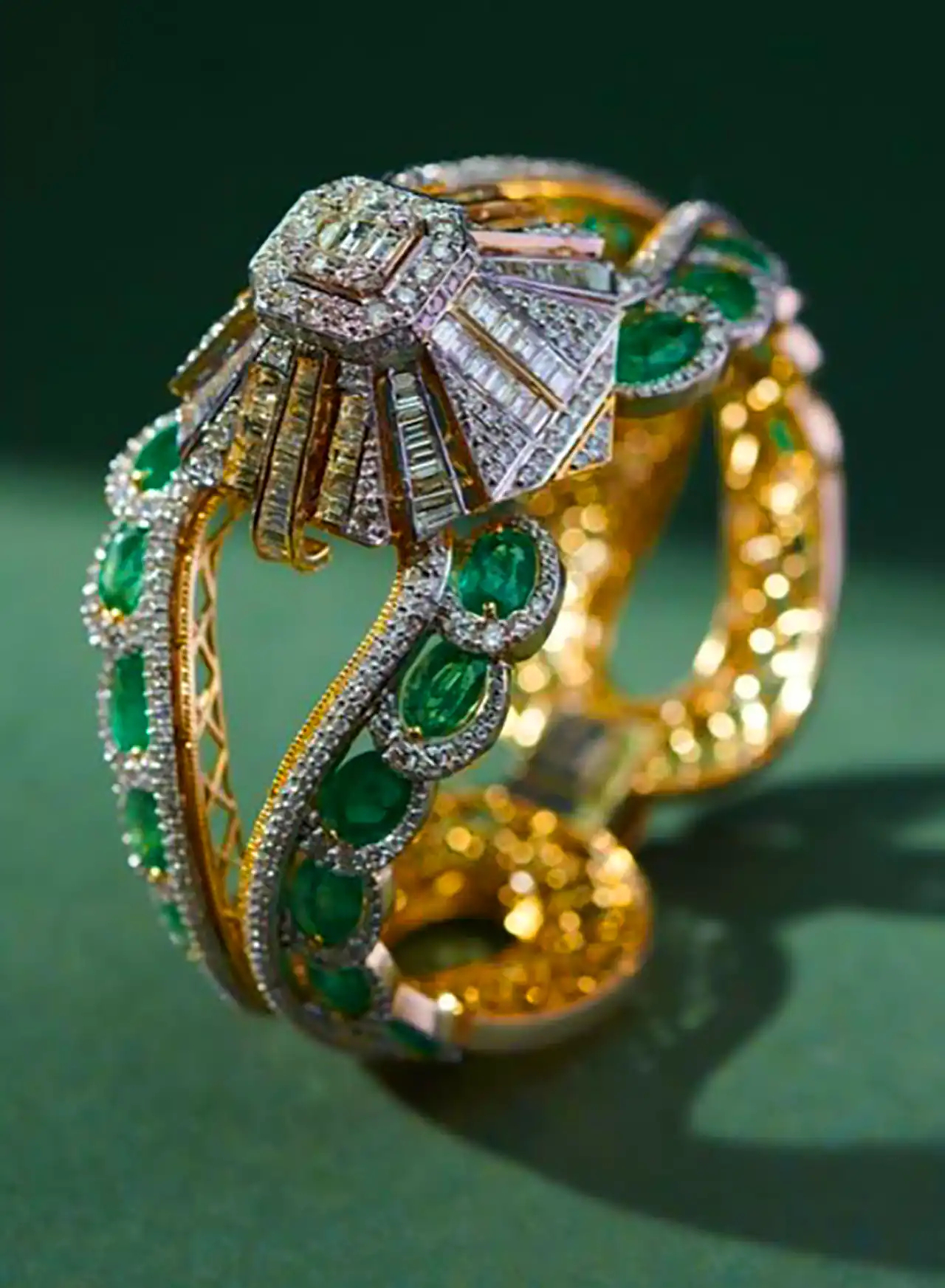 بنگل جواهرنشان لوکس