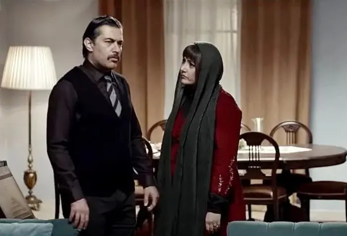 پارسا پیروزفر