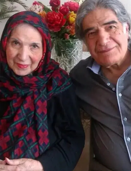 سفر در زمان/ عکس یاسمین، خواننده قبل انقلاب در اواخر عمر و در کنار همسرش؛ دهه 90 سفر در زمان/ عکس یاسمین، خواننده قبل انقلاب در اواخر عمر و در کنار همسرش؛ دهه 90