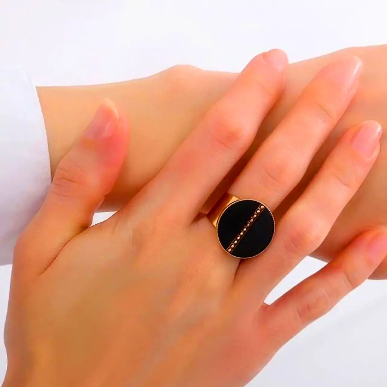 انگشتر نگین مشکی شیک