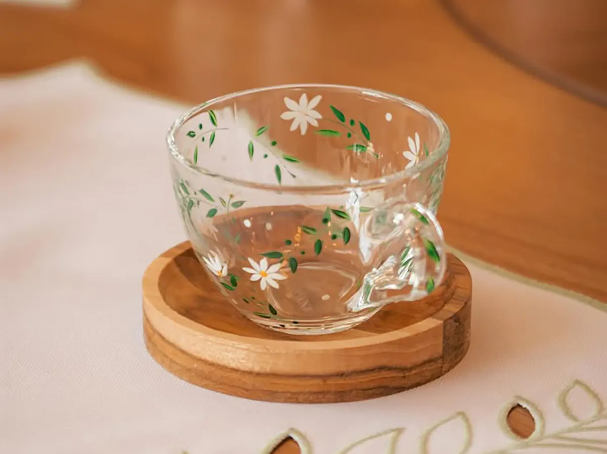 فنجان چای خوری کریستال
استکان چای خوری شیک
لیوان چای خوری پاشاباغچه
لیوان شیشه ای
استکان کمر باریک
استکان چای مجلسی
