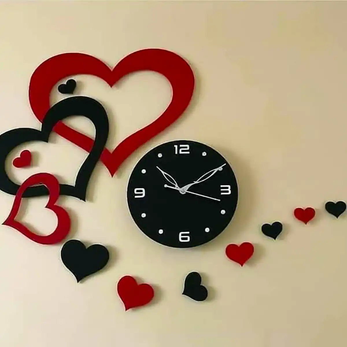 ساعت دیواری فانتزی چوبی