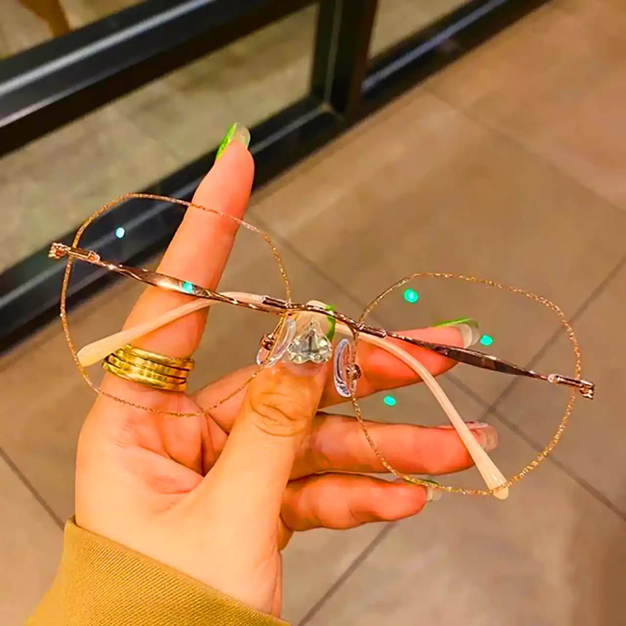 فریم عینک گربه ای زیبا