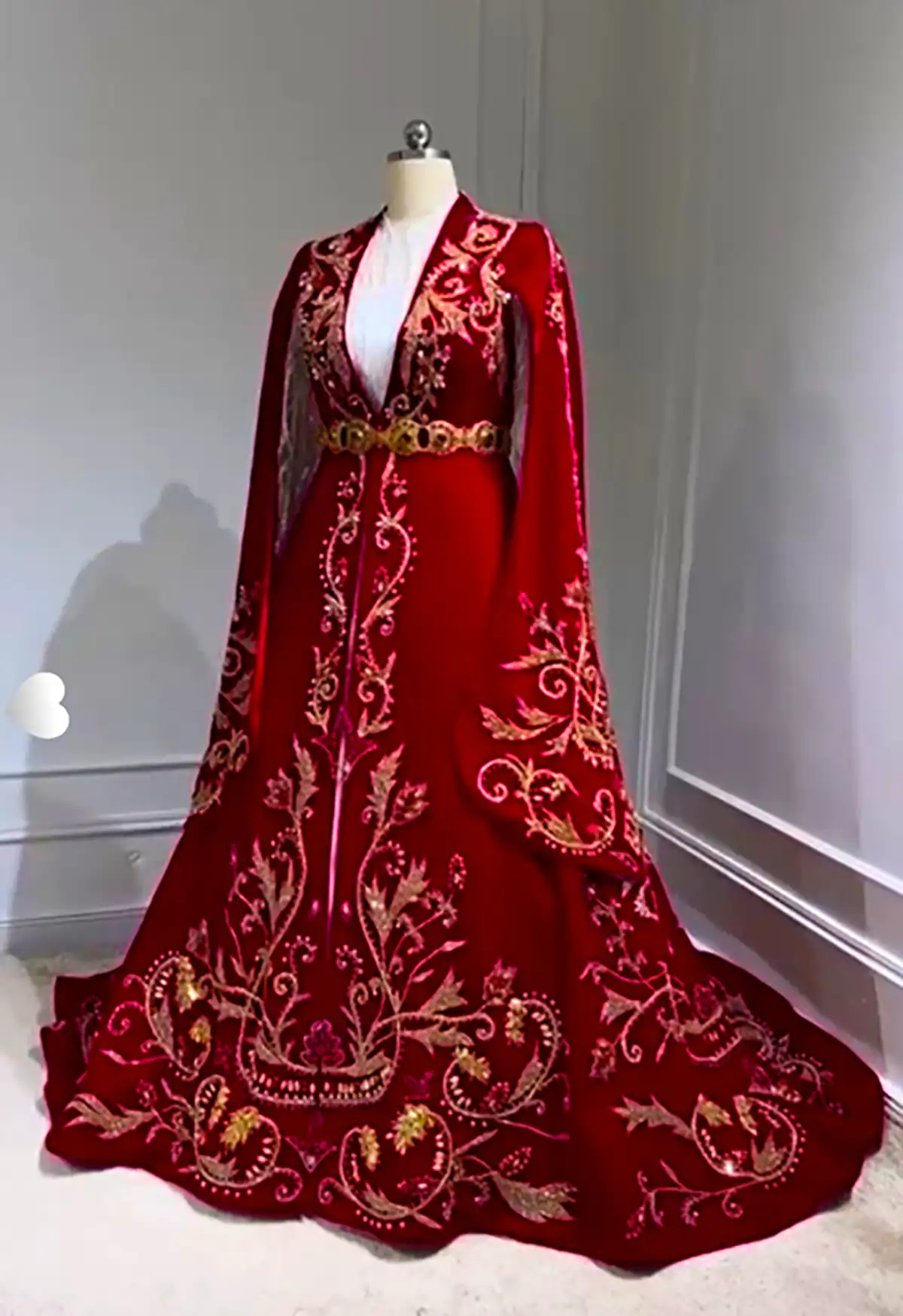 لباس شب باشکوه قرمز