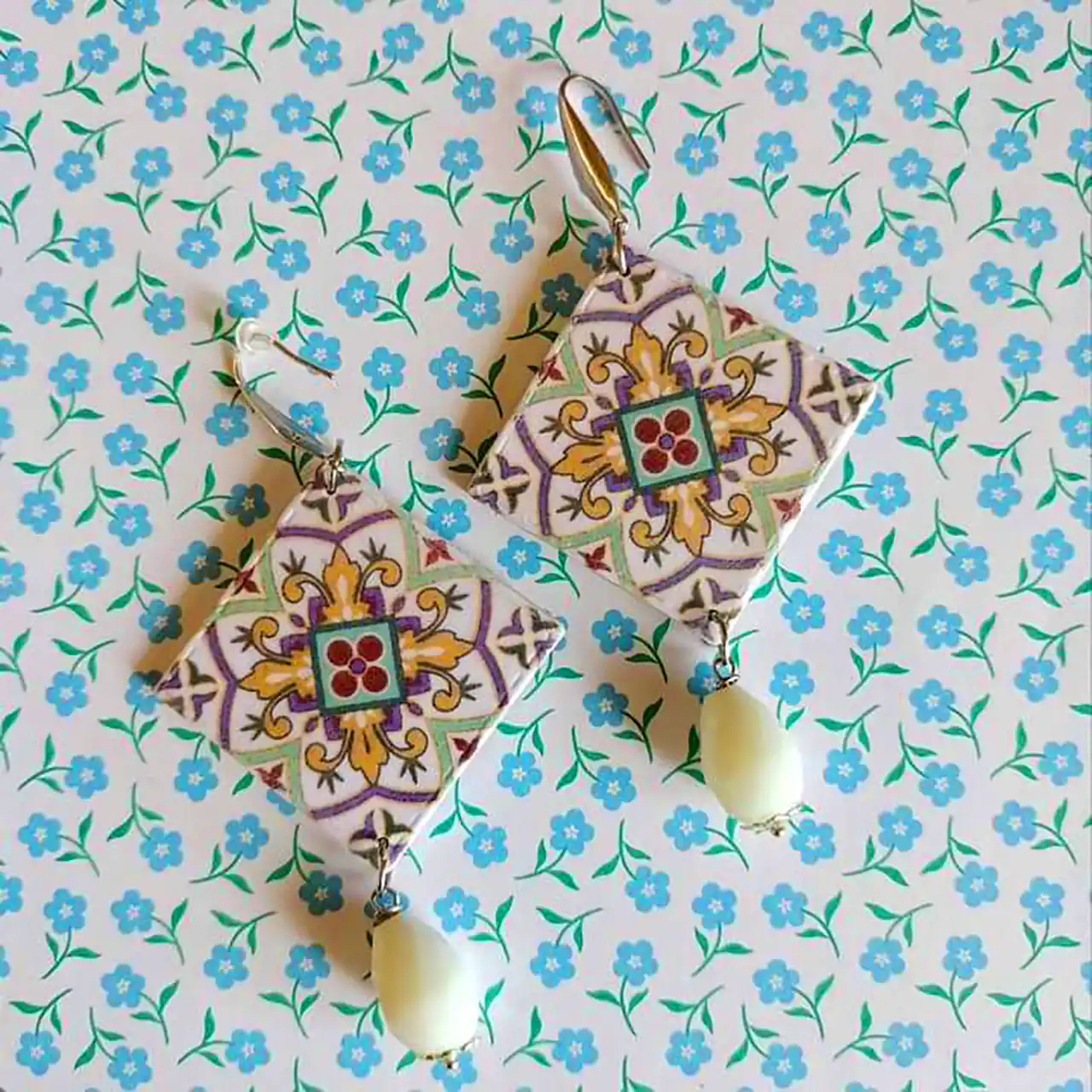 گوشواره با طرح سنتی و اصیل ایرانی
