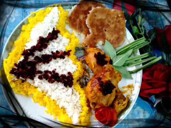 تزیین مرغ سرخ شده