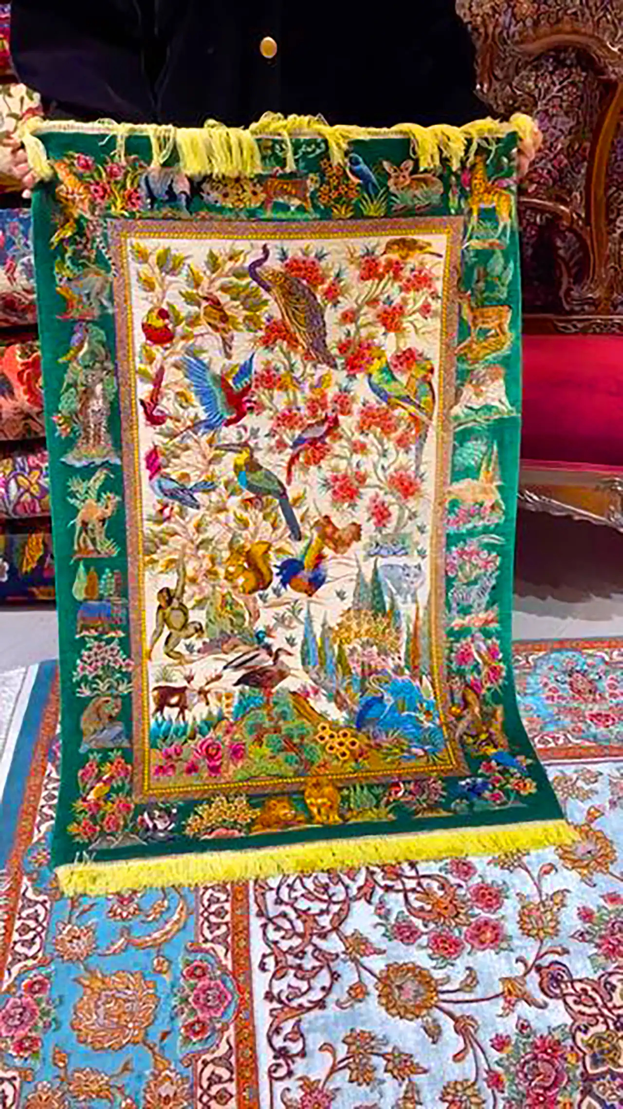 فرش ماشینی خوش رنگ