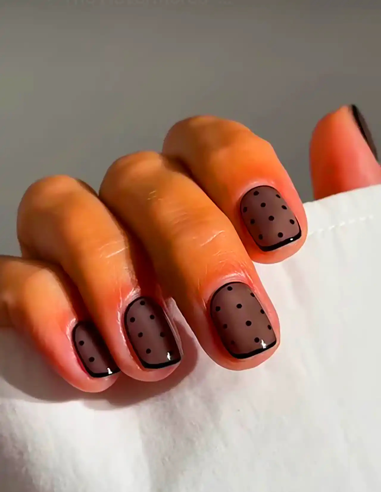 دیزاین ناخن باکلاس مشکی