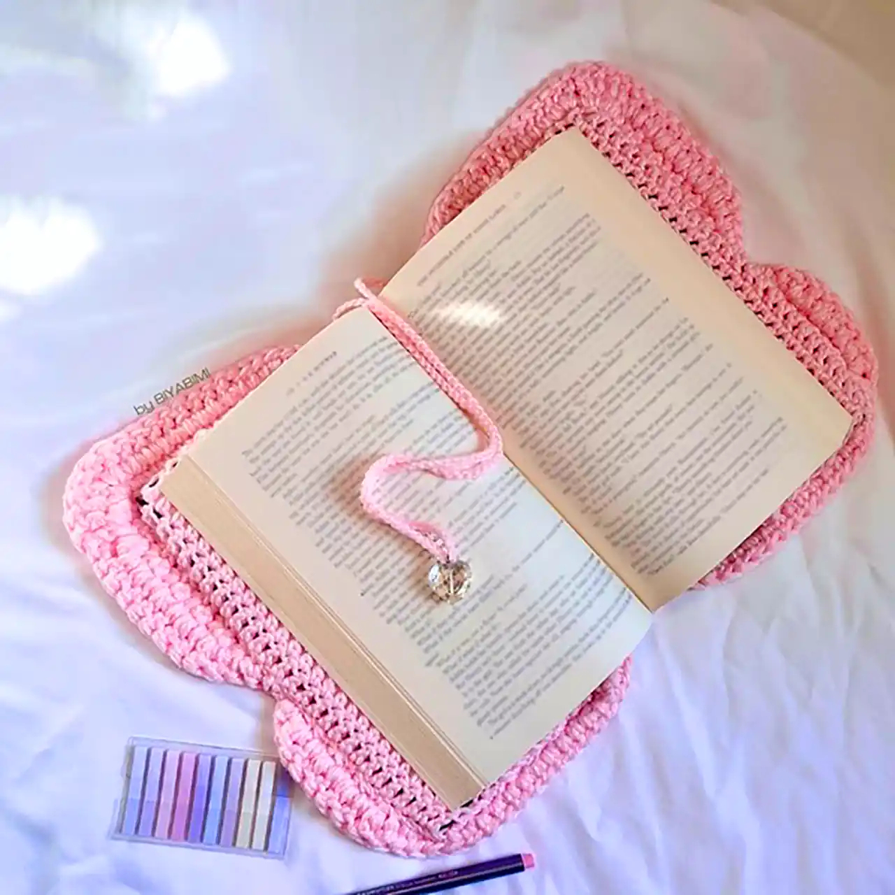 کاور کتاب بافتنی