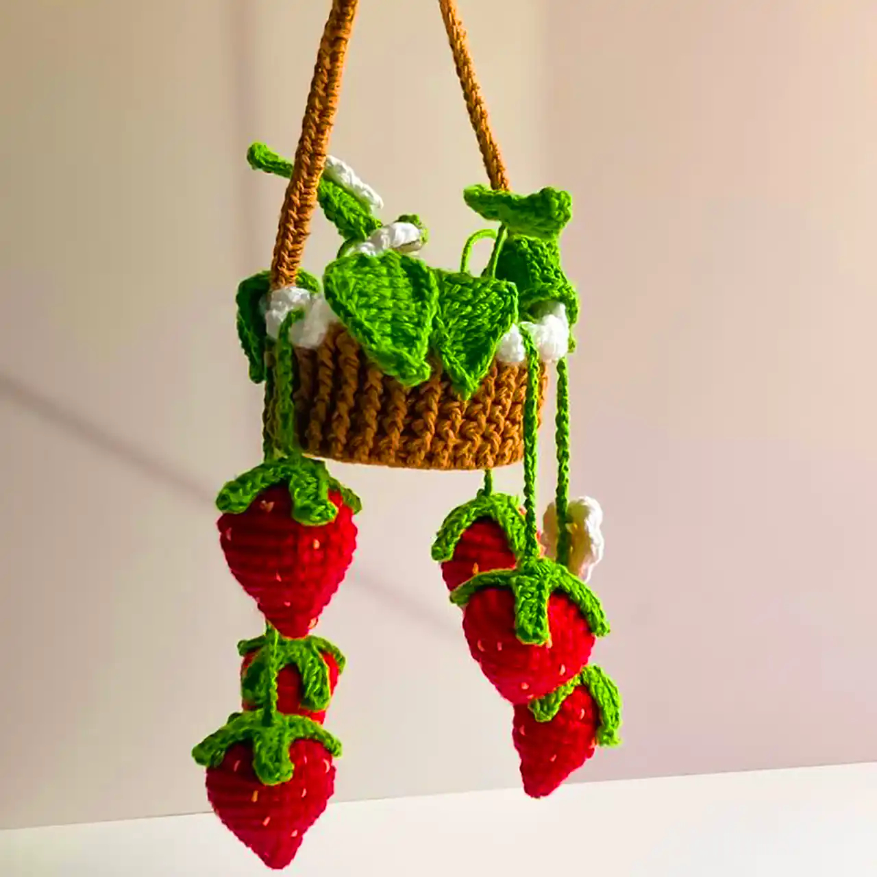 گلدان آویز بافتنی