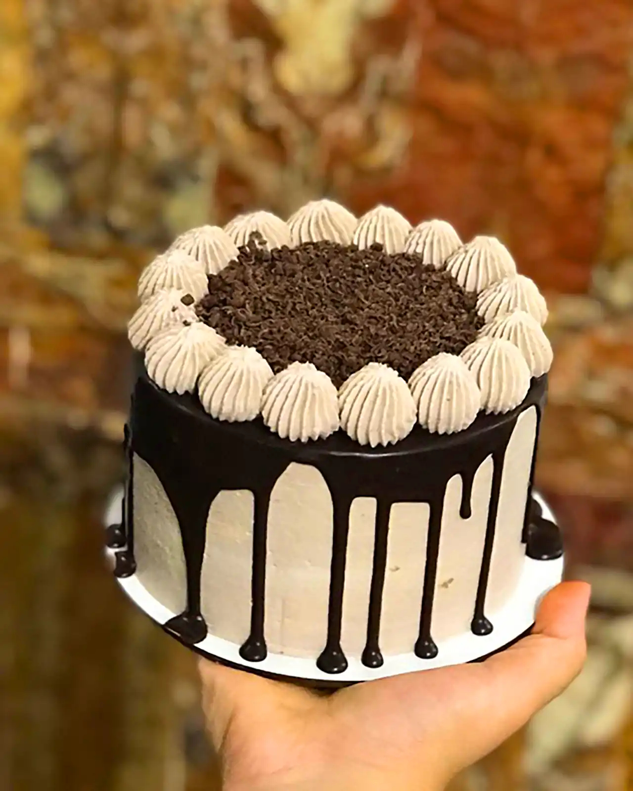 کیک شکلاتی با دیزاین شیک