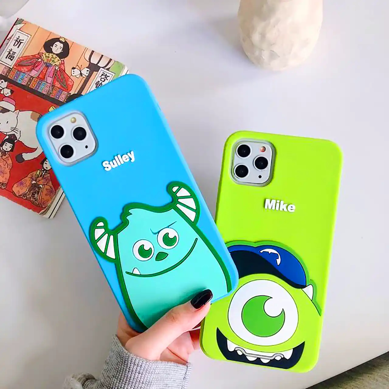 قاب گوشی طرح خانواده هیولاها