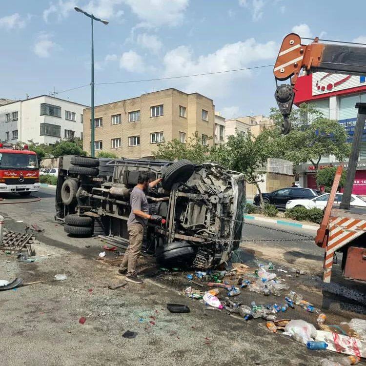 تصادف در سعادت آباد