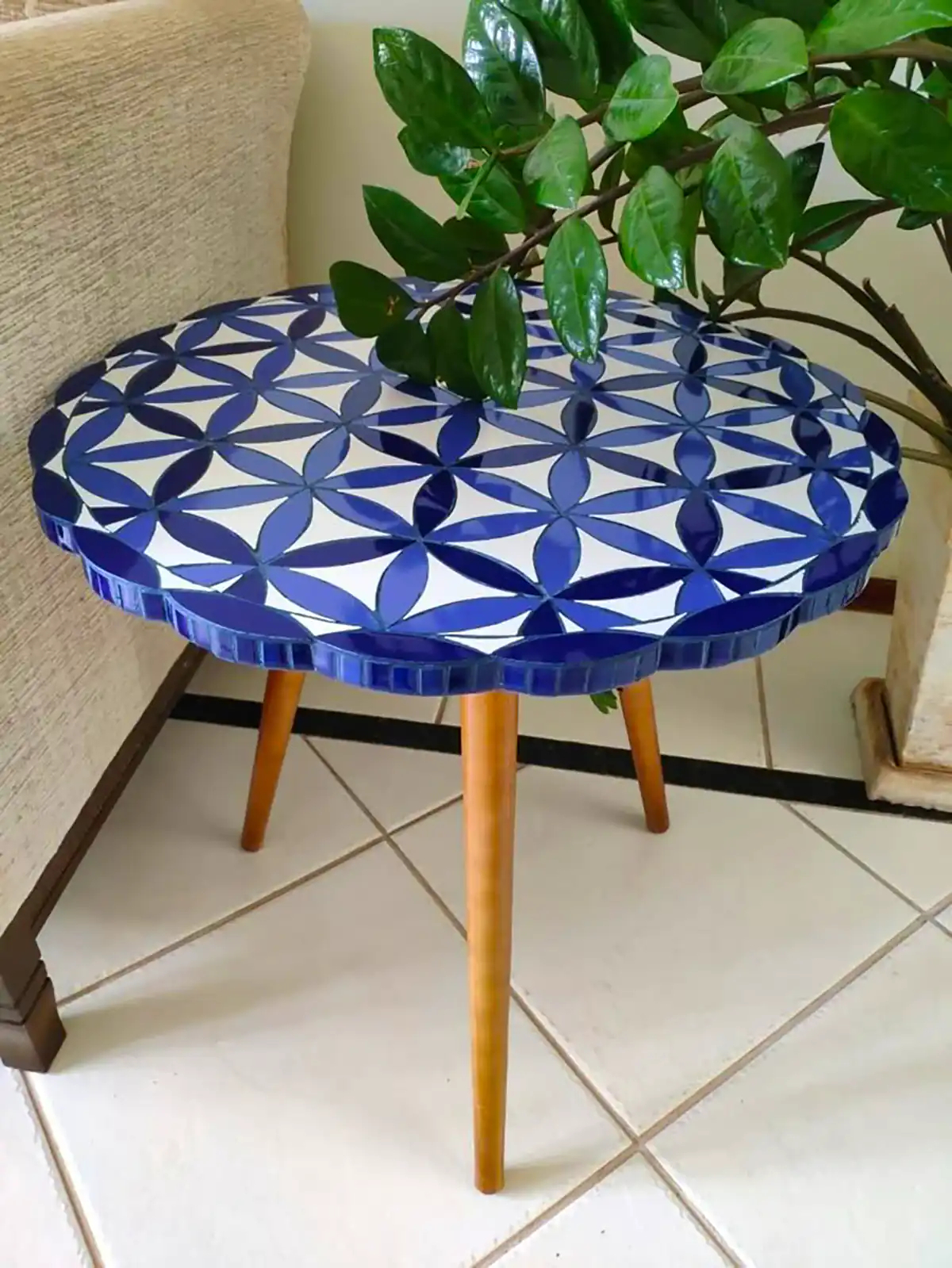 میز عسلی کاشی کاری