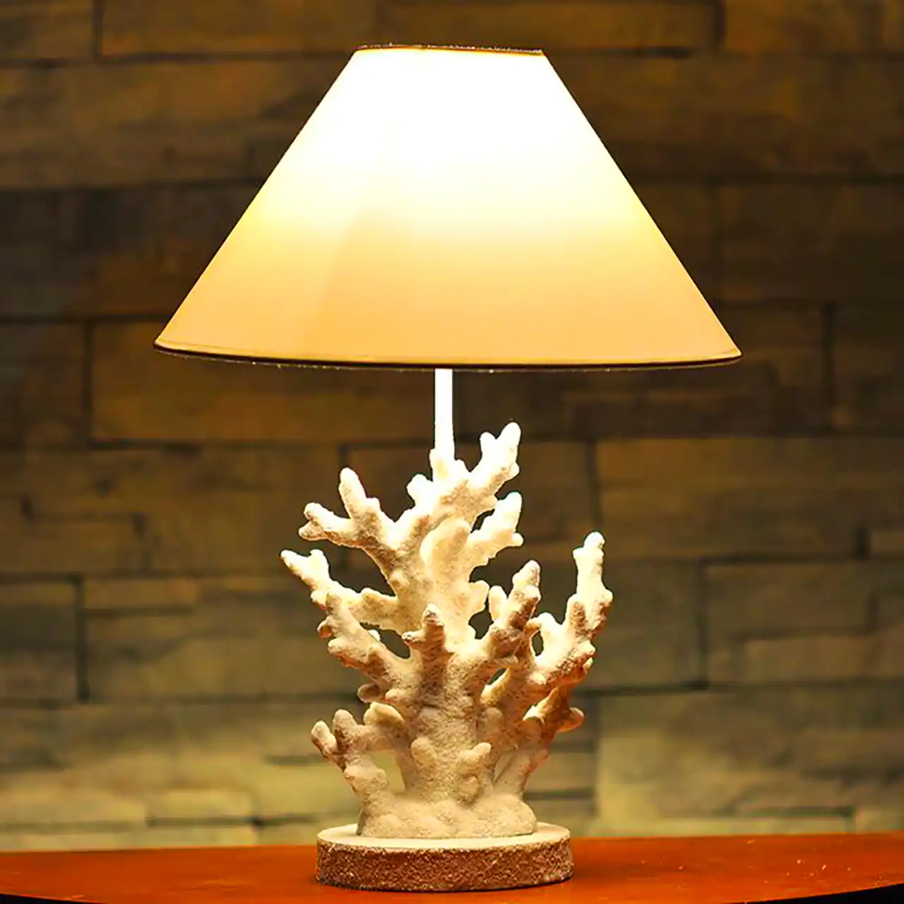 چراغ رومیزی طرح مرجان دریایی