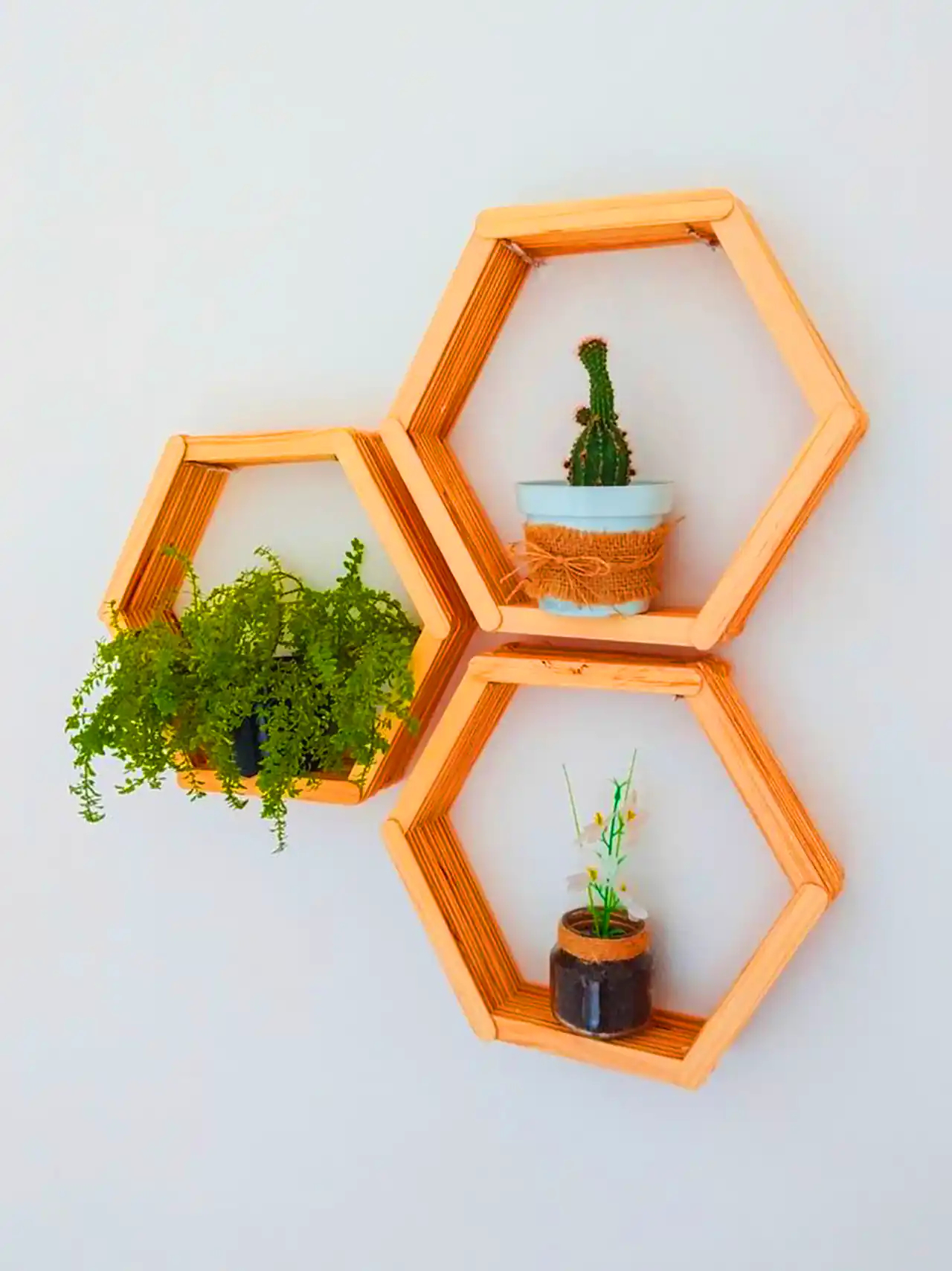 قفسه دیواری چوبی شش ضلعی