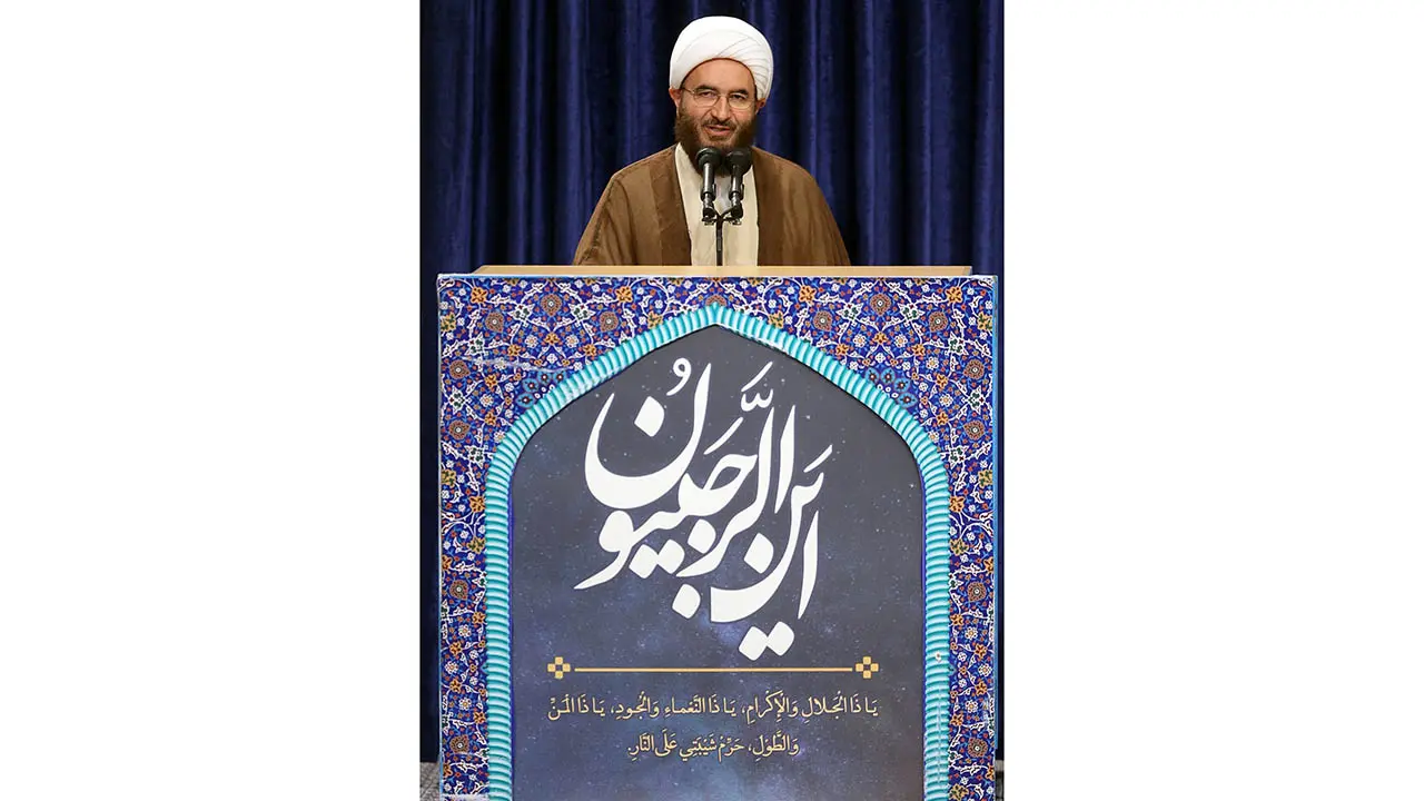 حجت‌الاسلام حاج علی‌اکبری رئیس شورای سیاست‌گذاری ائمه جمعه - رهبر معظم انقلاب اسلامی صبح امروز در دیدار ائمه جمعه سراسر کشور
