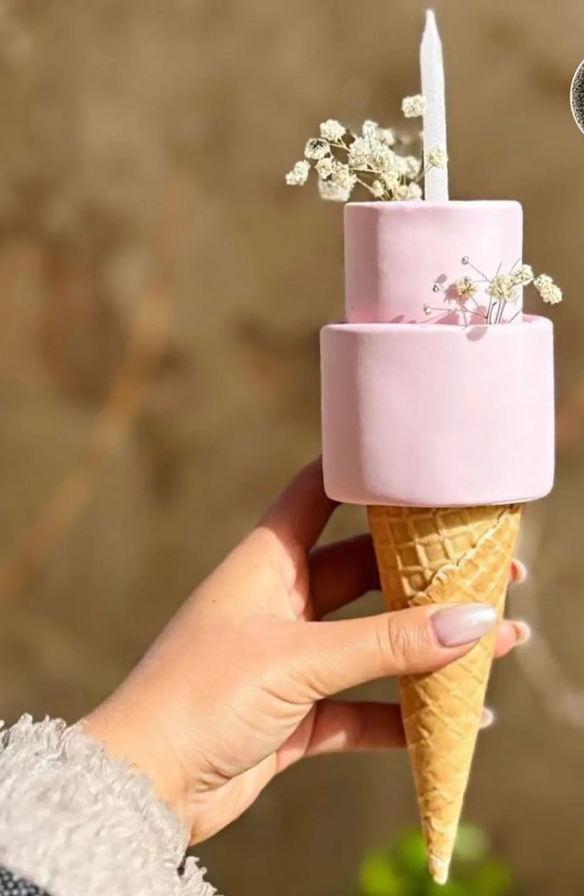 کیک تولد بستنی تزیین کیک بستنی خانگی طرز تهیه کیک بستنی در اشپزخانه کوچک من طرز تهیه کیک بستنی با کیک آماده کیک بستنی یخچالی