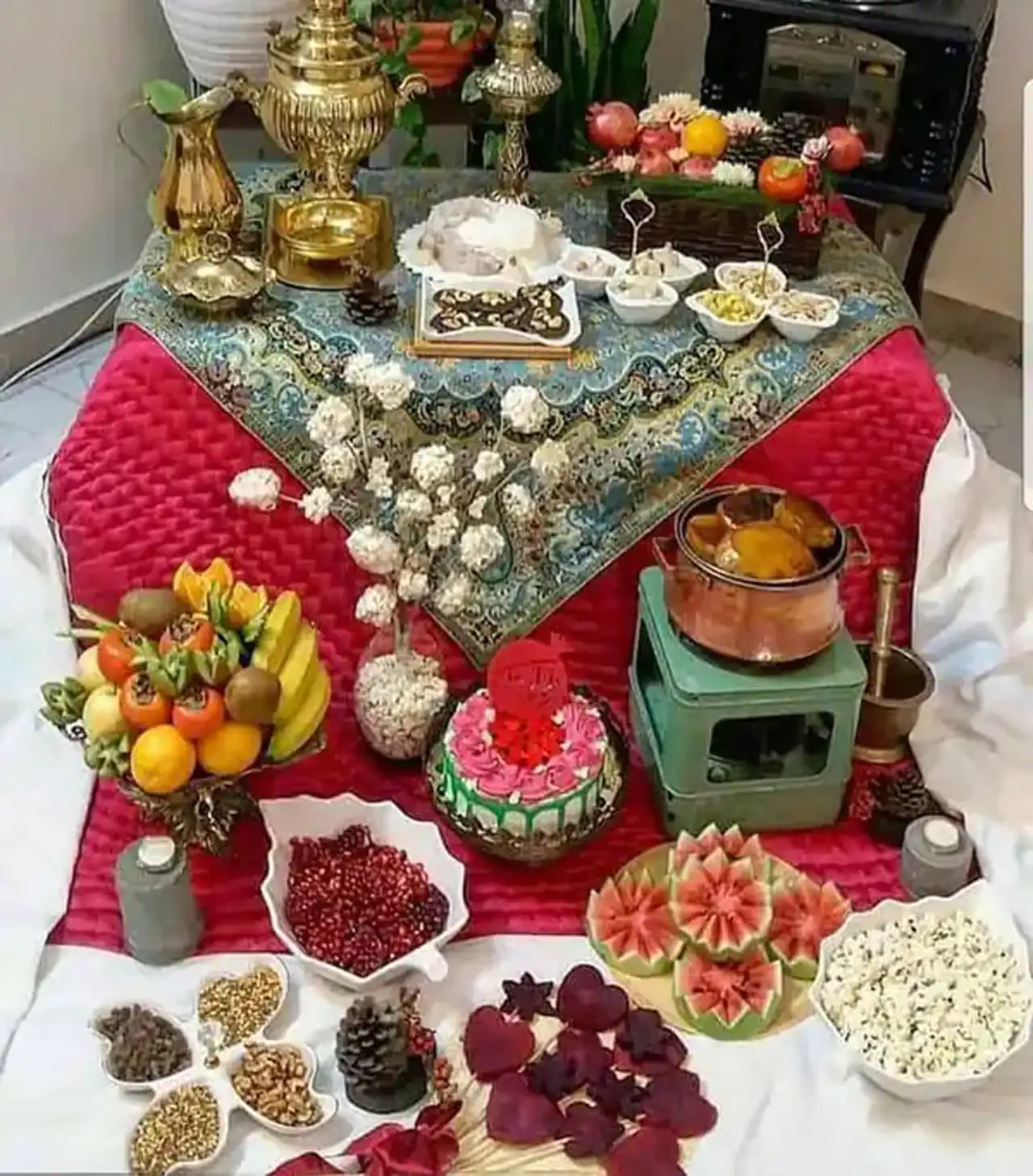 تزیین شب یلدا + زیباترین دیزاین و تزیین برای شب یلدا امسال بسیار شیک