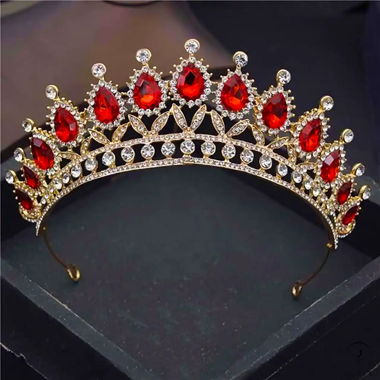 تاج سلطنتی عروس قرمز 