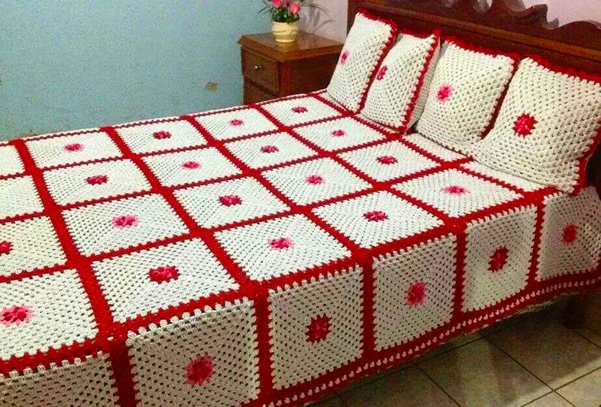 سرویس خواب بافتنی گلدار