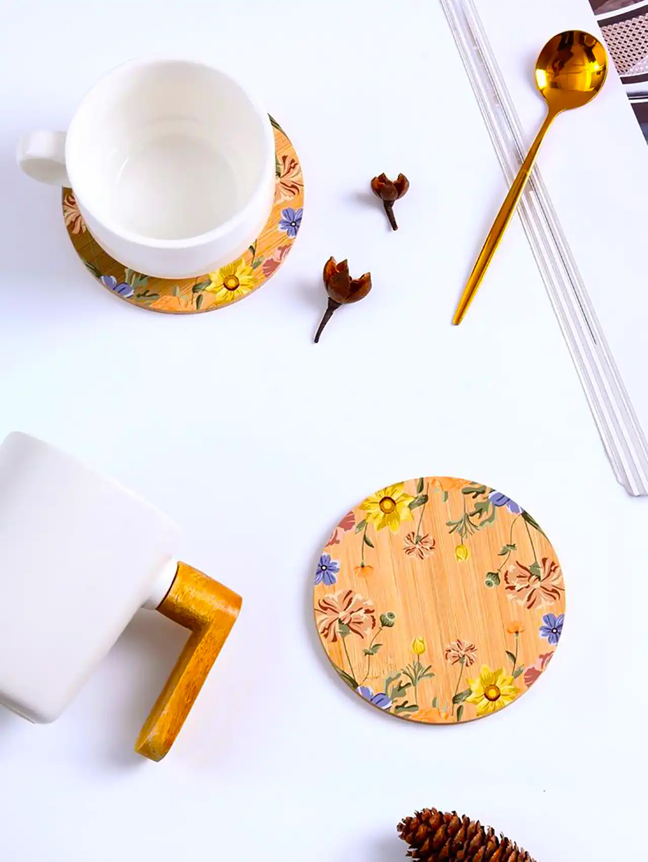 زیر لیوانی چوبی طرحدار