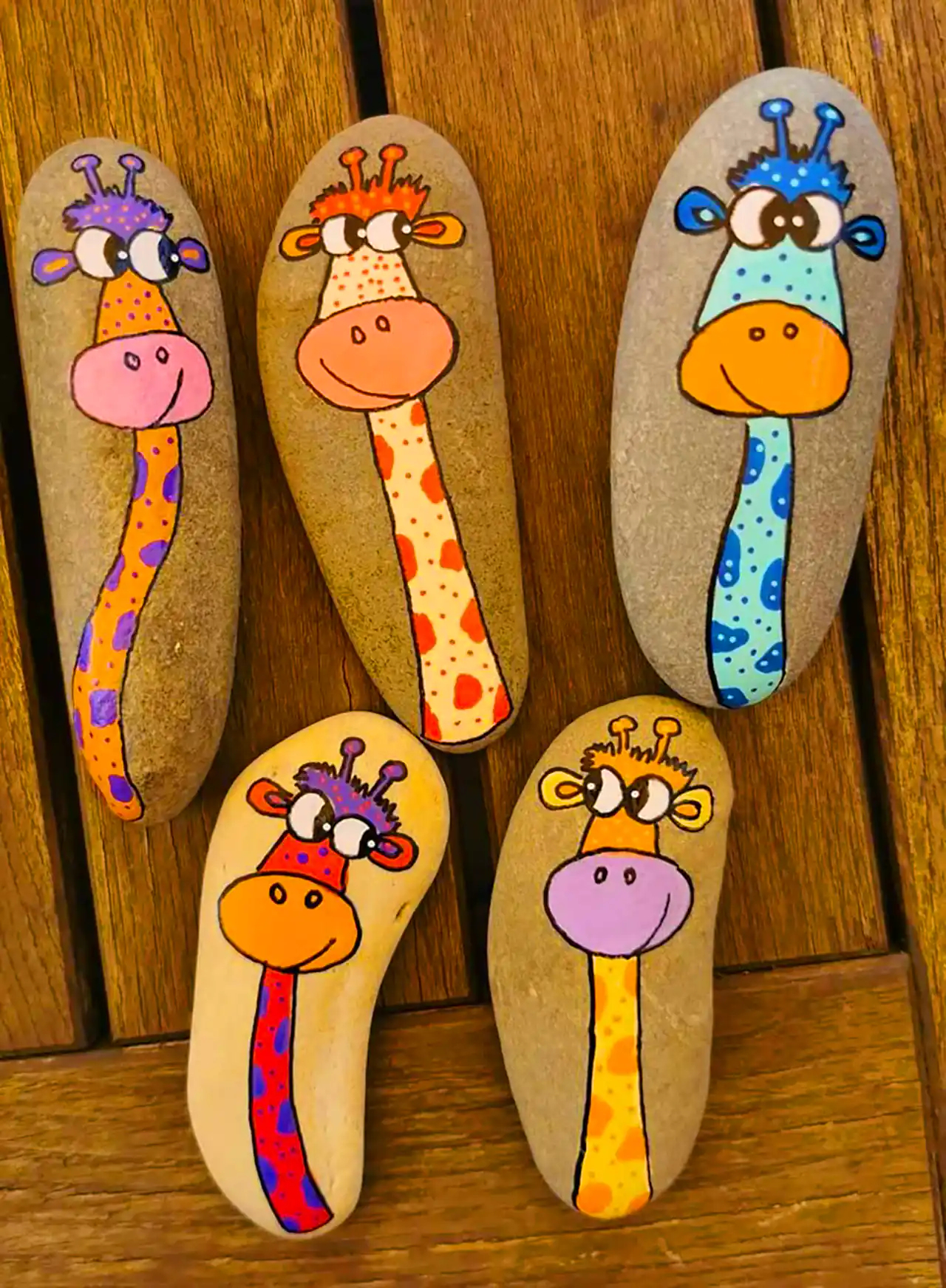 نقاشی حرفه ای روی قلوه سنگ 