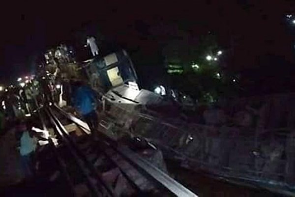 سقوط قطار بنگلادش