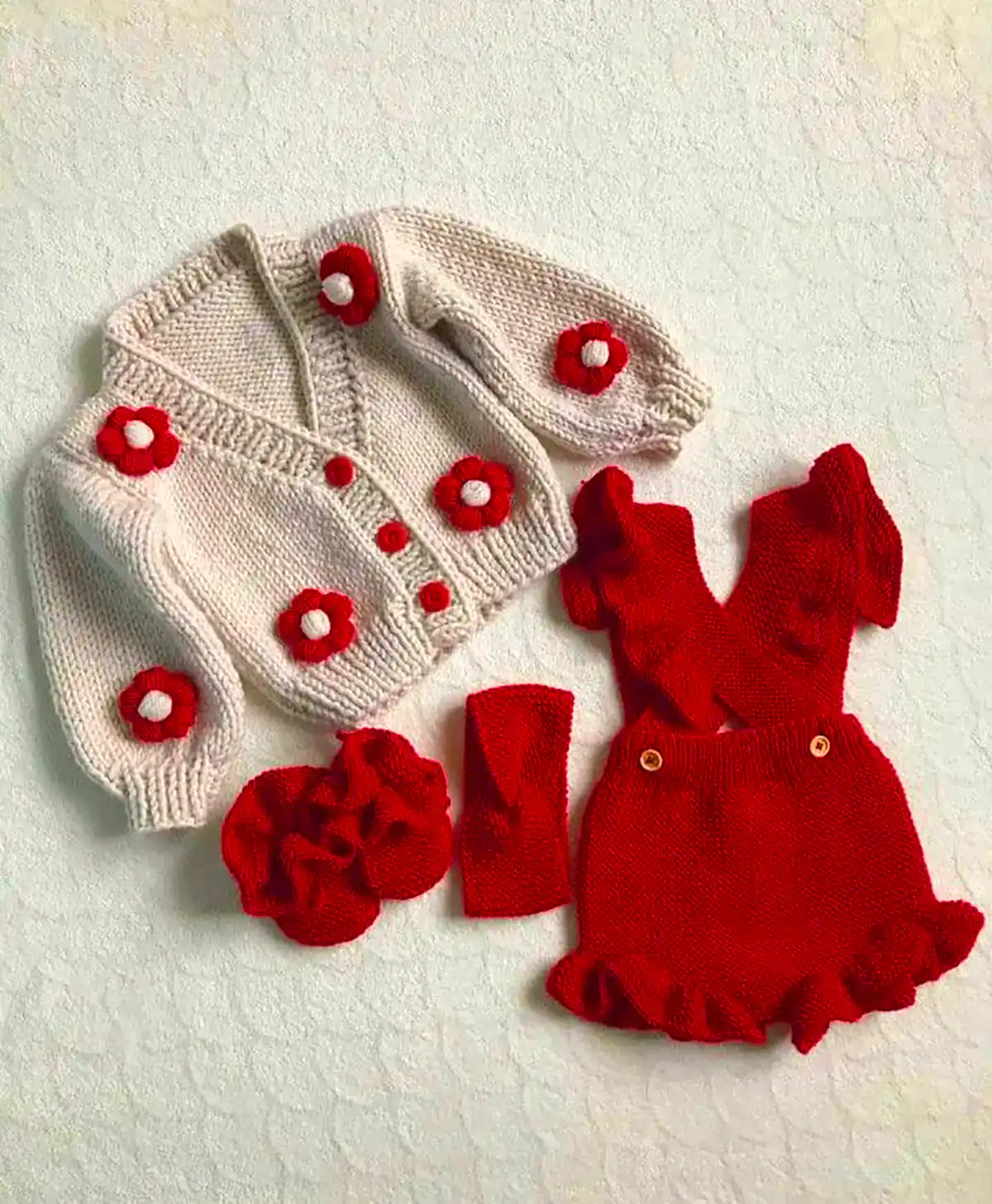 ست بافتنی بچه گانه