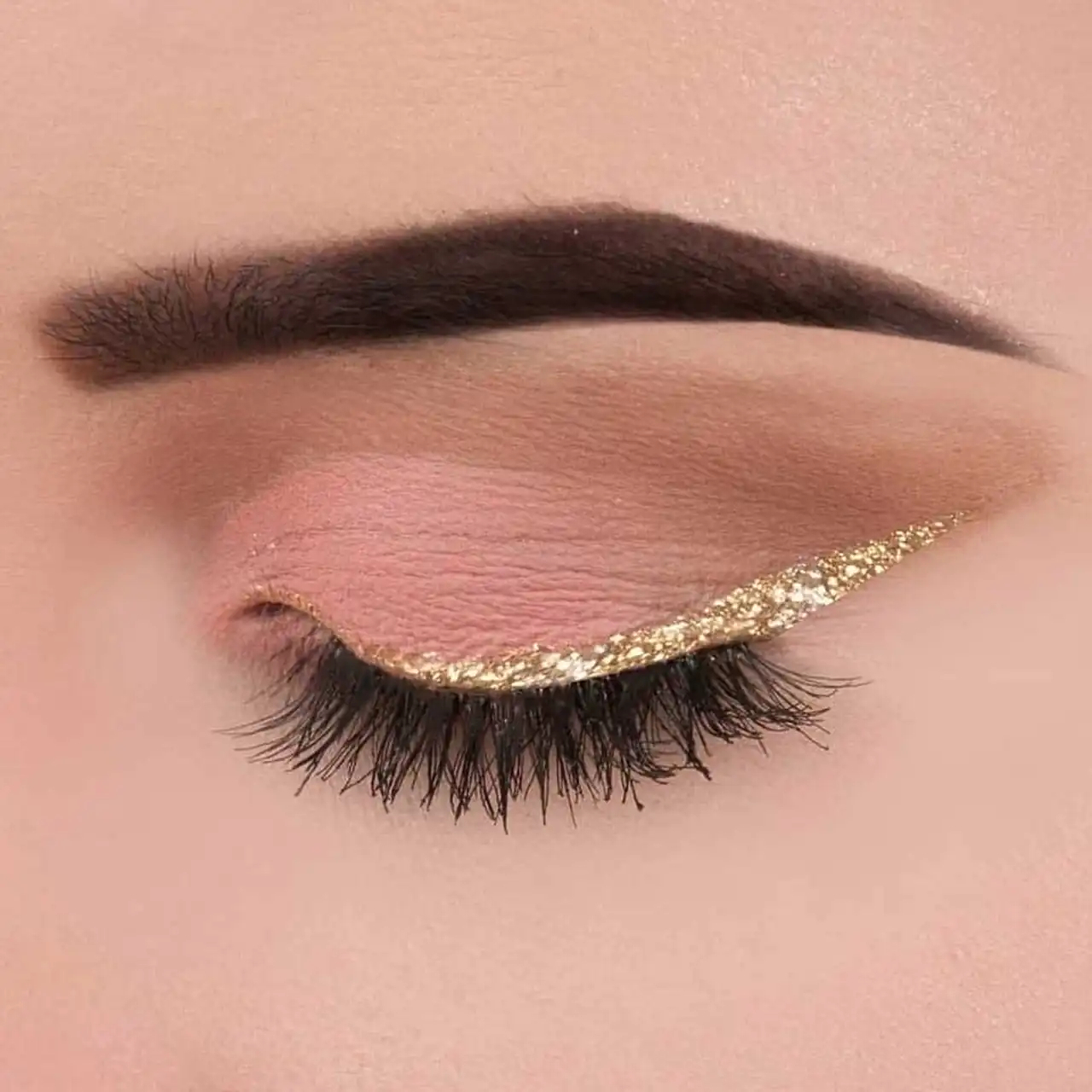 مدل خط چشم اکلیلی + زیباترین مدل های خط چشم اکلیلی ترند امسال