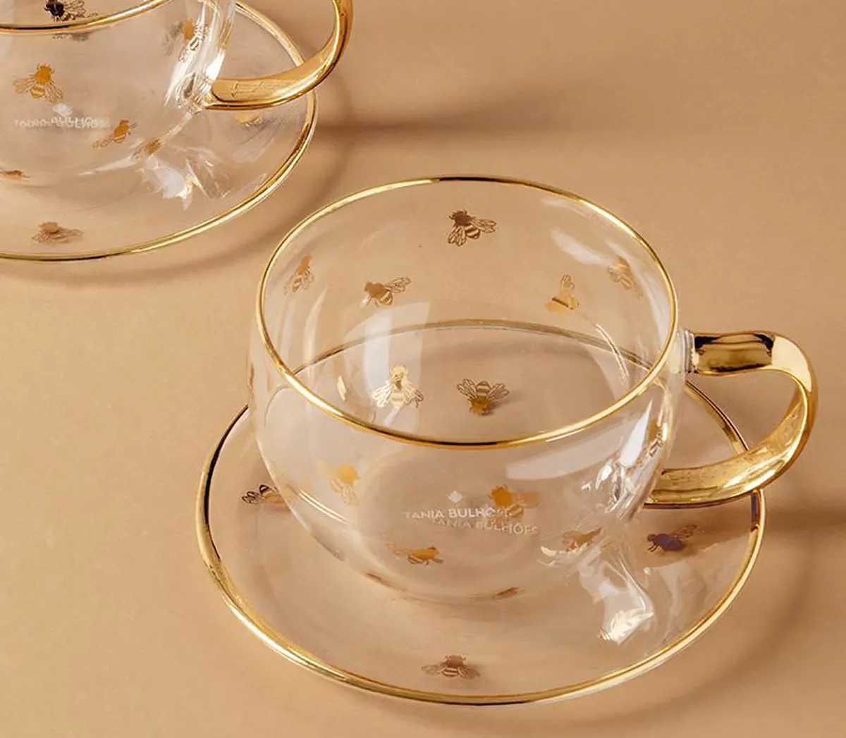 فنجان چای خوری کریستال
استکان چای خوری شیک
لیوان چای خوری پاشاباغچه
لیوان شیشه ای
استکان کمر باریک
استکان چای مجلسی
