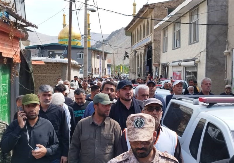 تشییع پیکر قربانیان سیلاب در مزداران فیروزکوه