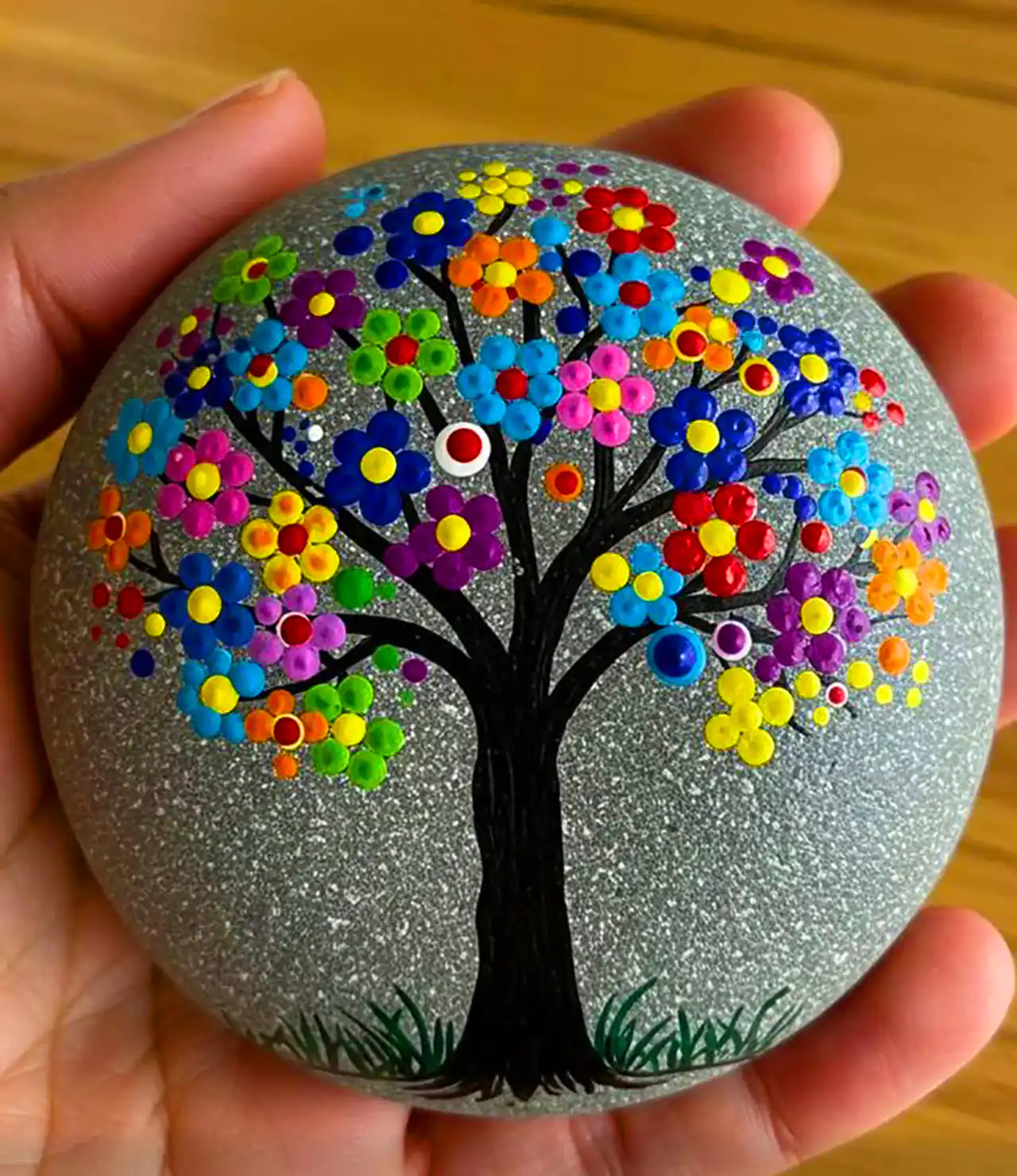 نقاشی حرفه ای روی قلوه سنگ 