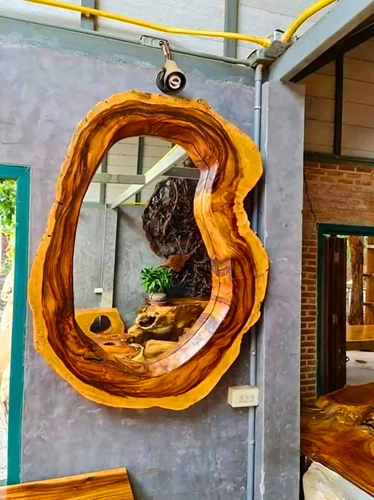 ساعت دیواری چوبی جدید