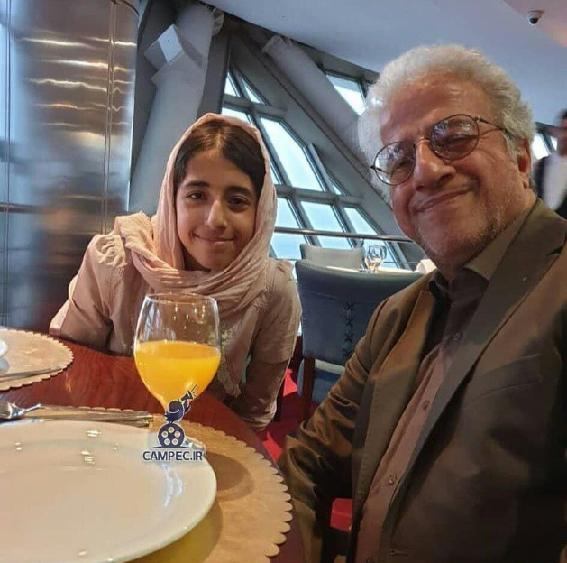 علیرضا خمسه و دخترش