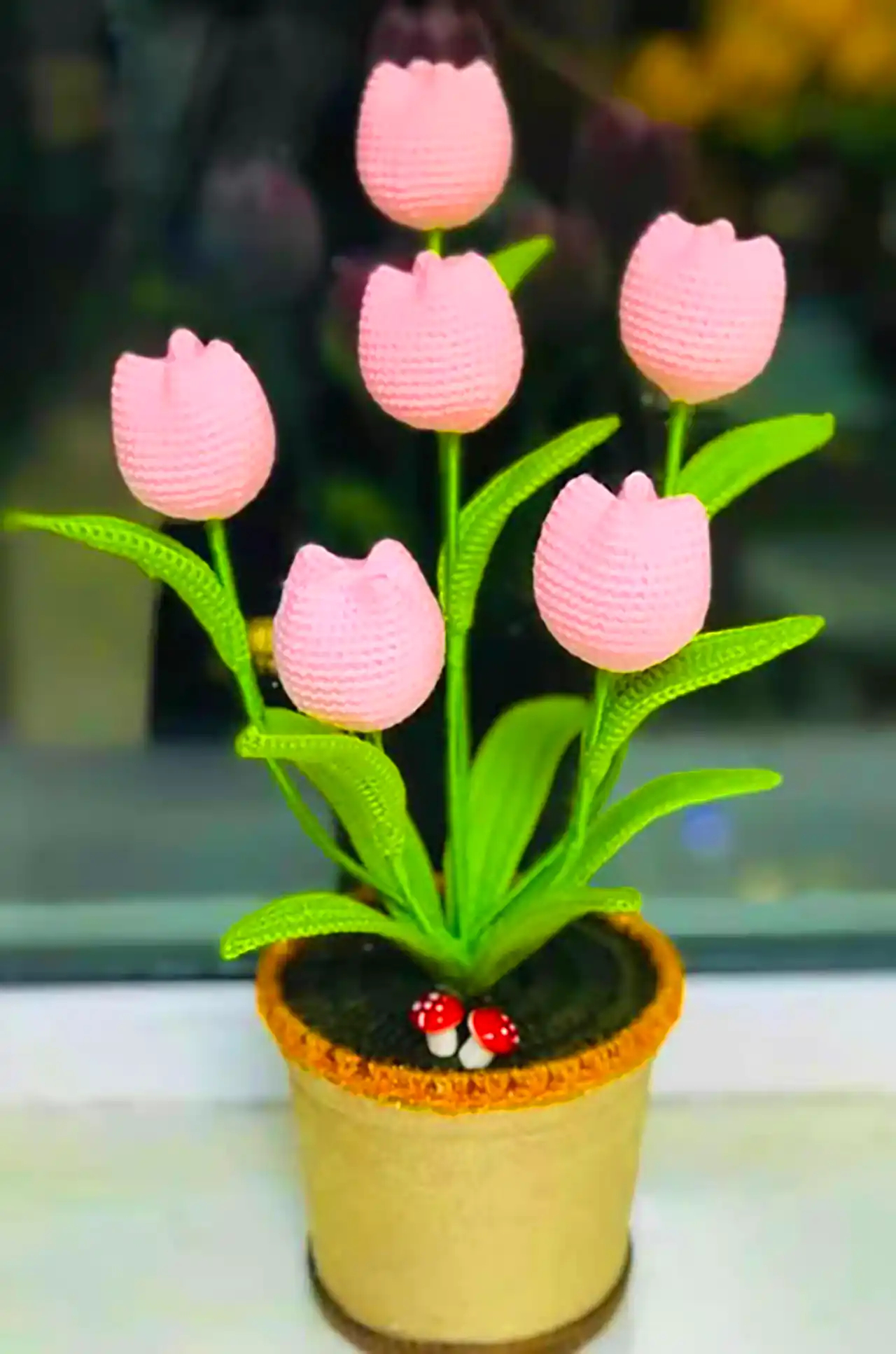 دسته گل فانتزی بافتنی