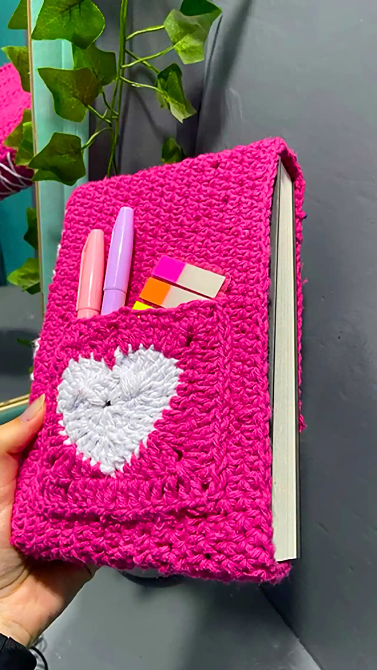 کاور کتاب بافتنی