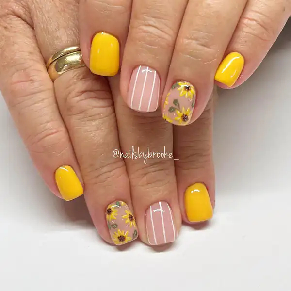 طراحی ناخن گل آفتابگردون