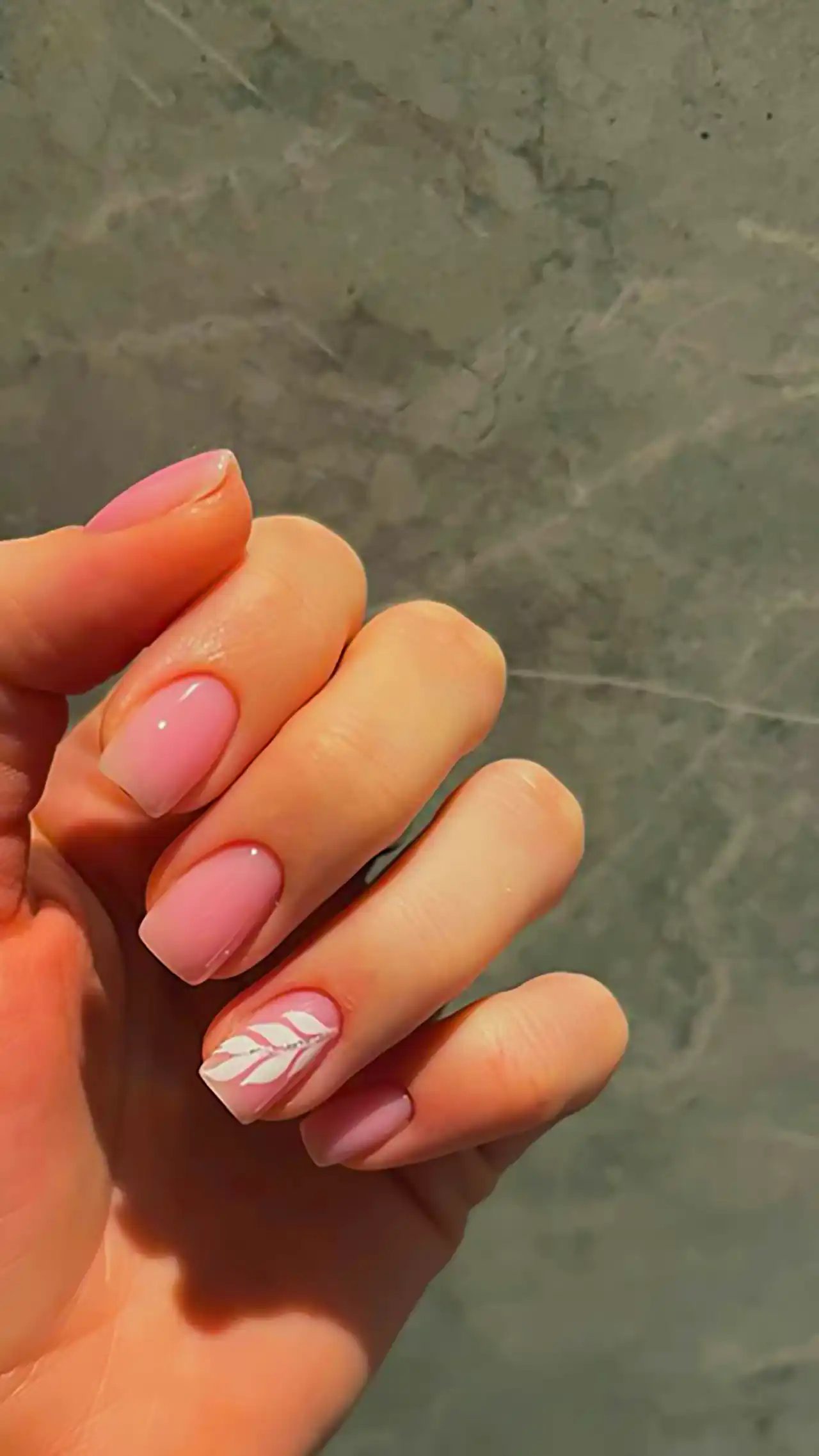 مدل ناخن ساده و مینیمال