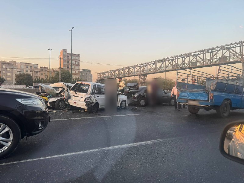 عکس هولناک از تصادف  زنجیره ای در اتوبان آزادگان 