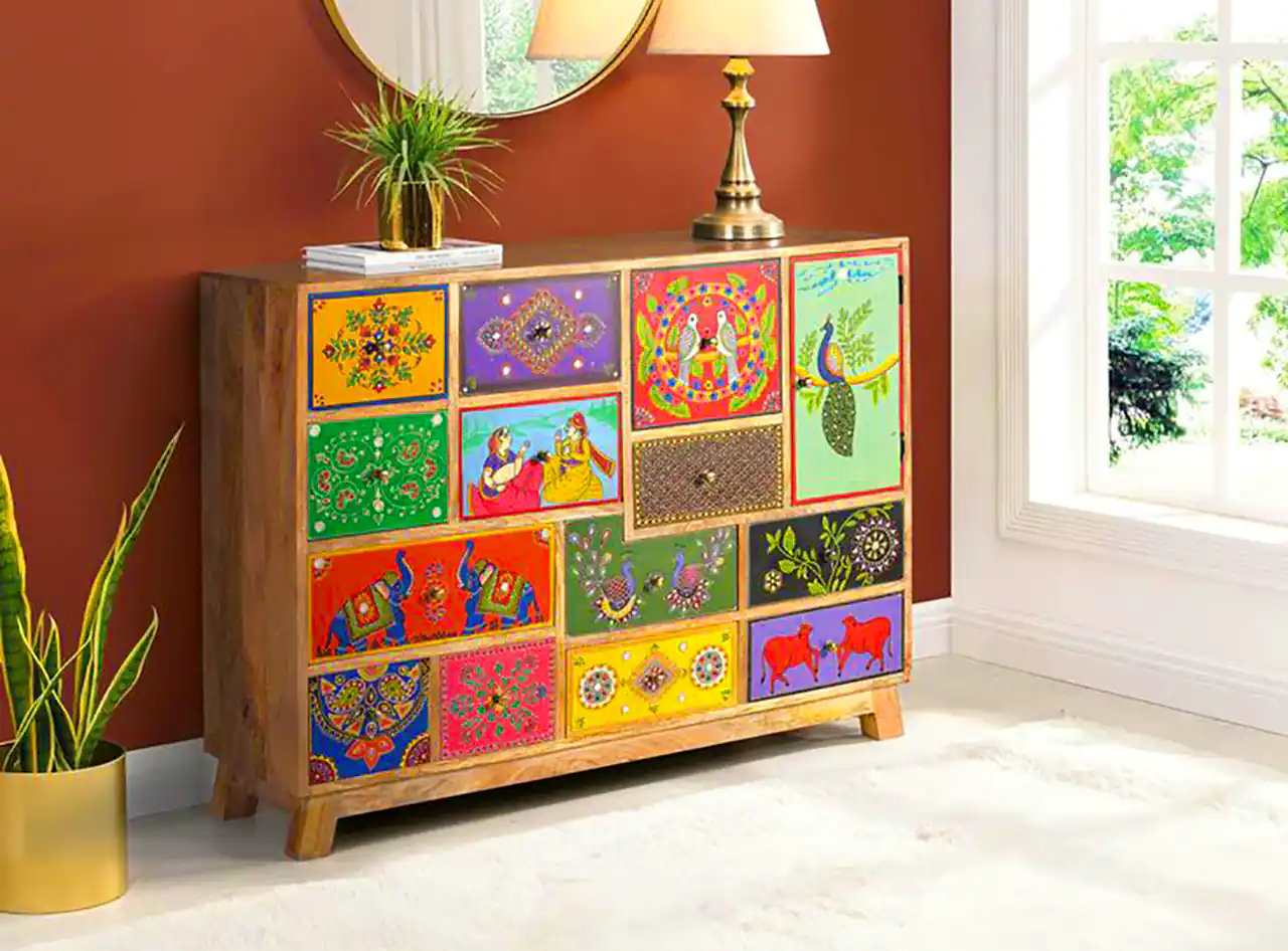 کمد چوبی با طرح چهل تکه