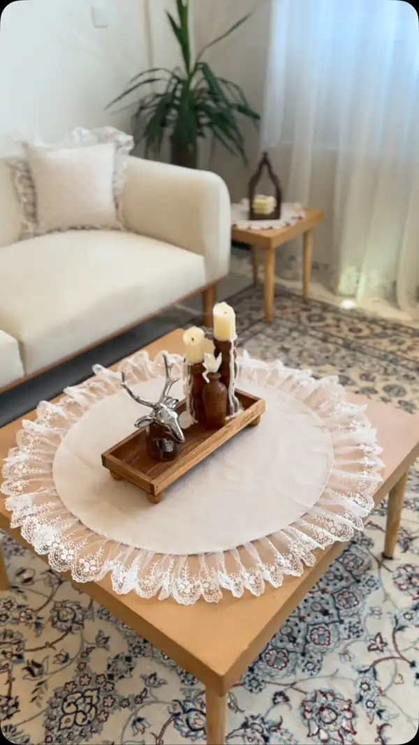 ایده چیدمان روی میز جلو مبلی عکس ترند