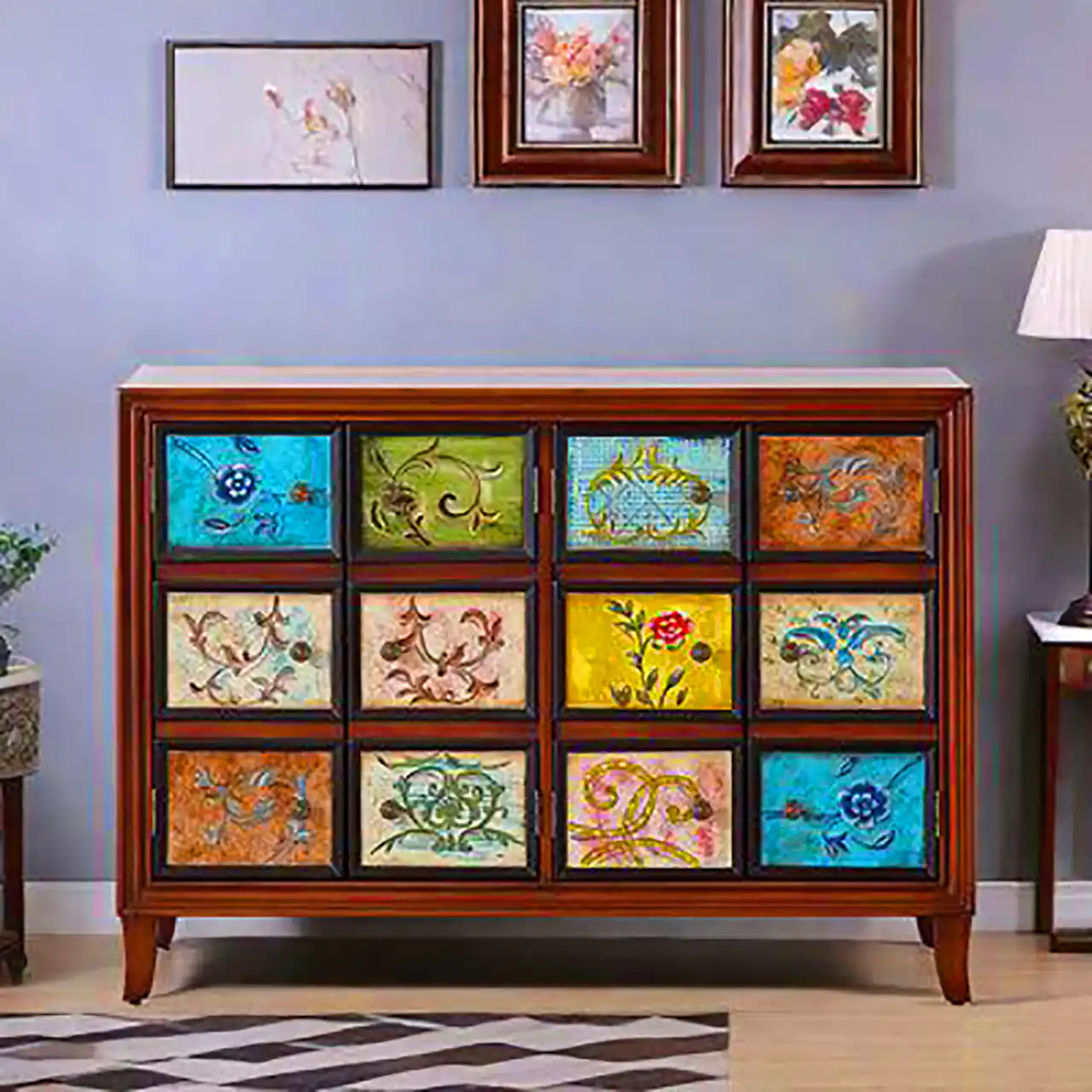 کمد چوبی با طرح چهل تکه