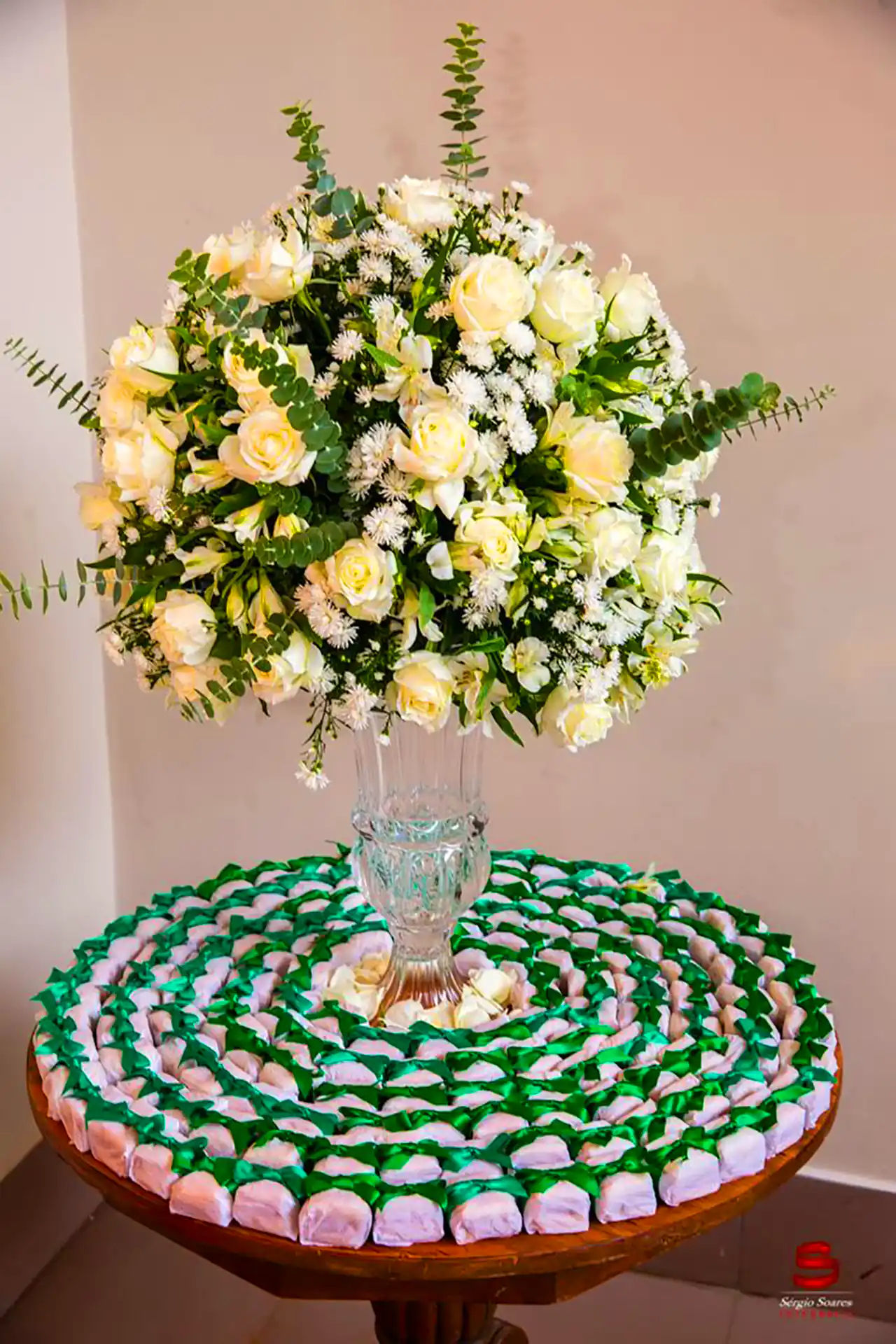 چیدمان میز برای گیفت عروسی 