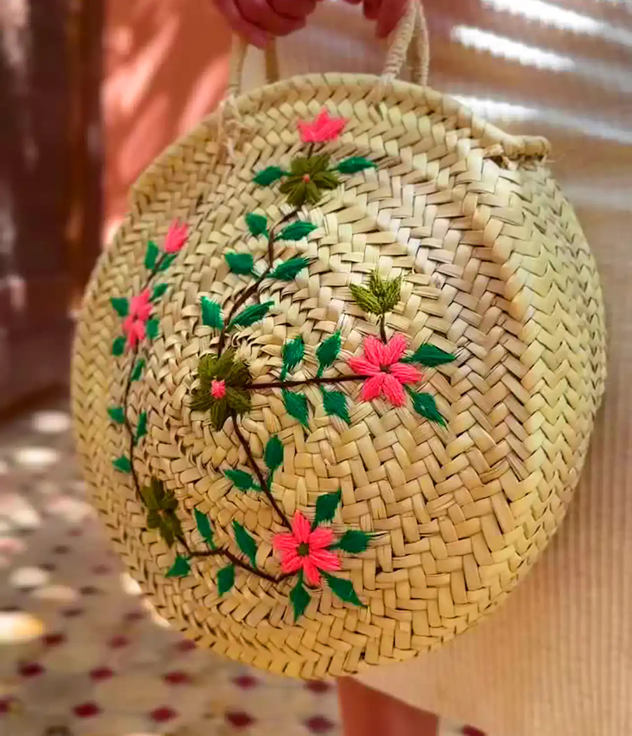 کیف حصیری با گلدوزی شیک