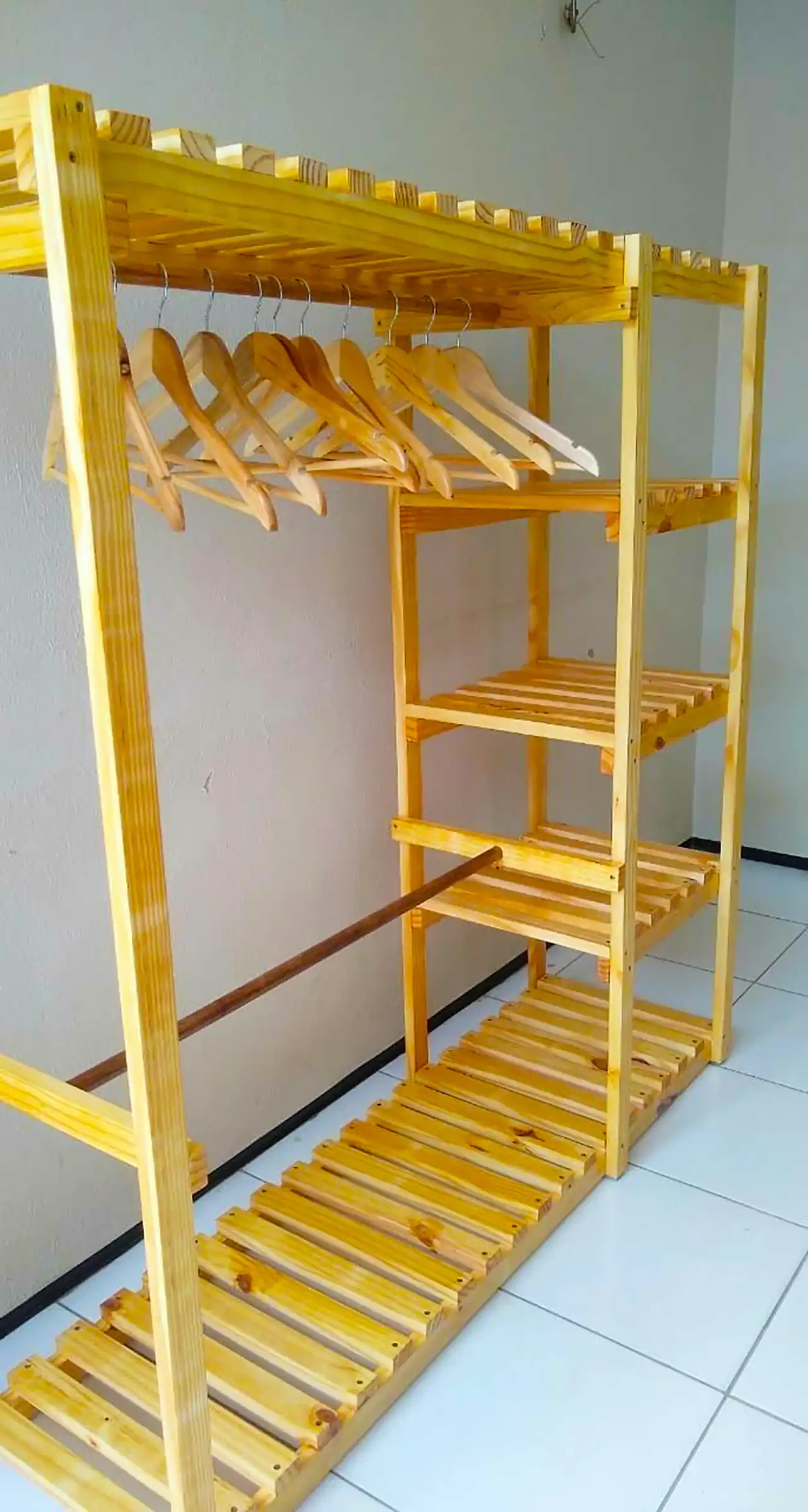 چوب لباسی ایستاده شیک